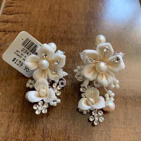 Floral Jewelry Set - Picture 4 of 5